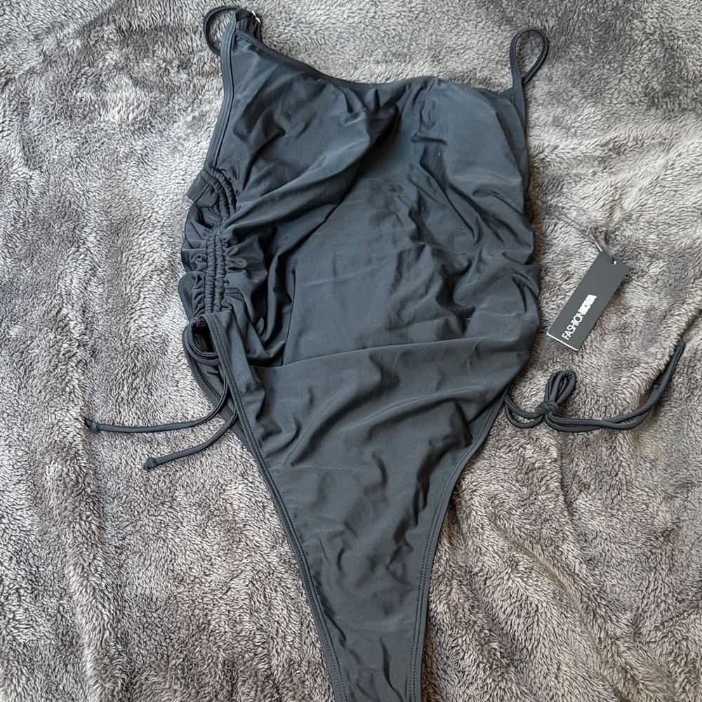 Fashion Nova Black Ruched One-Piece Swimsuit - Picture 4 of 6